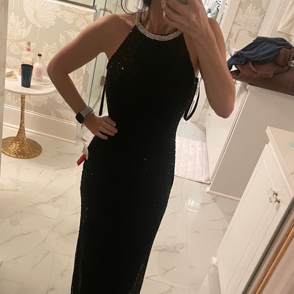 Beaded gown - Picture 2 of 3